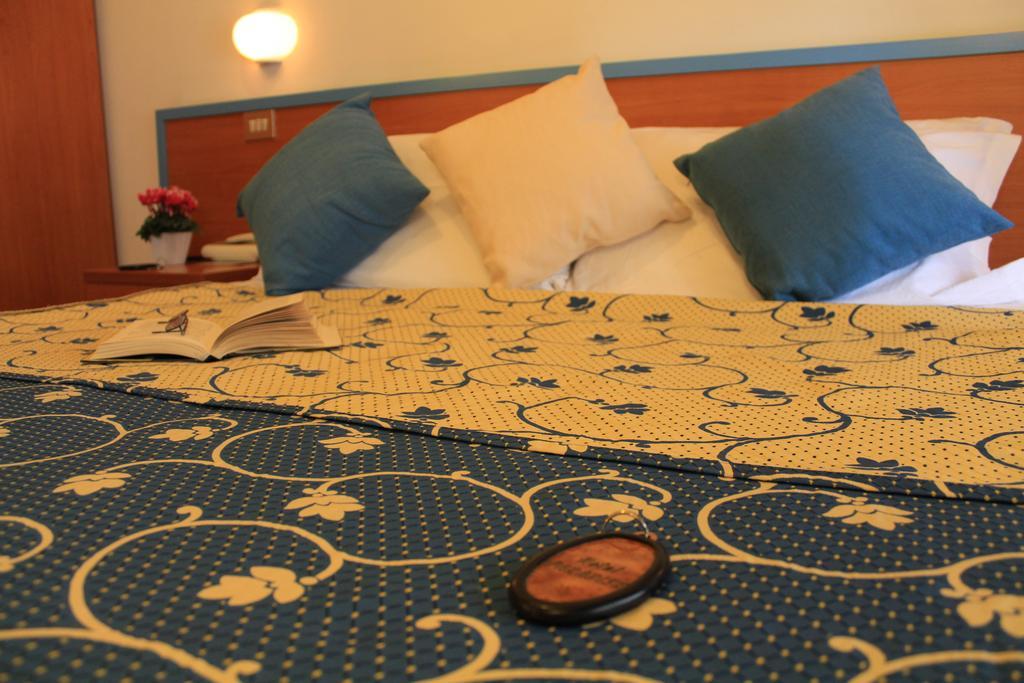 Hotel Paradise ฟาโน ภายนอก รูปภาพ