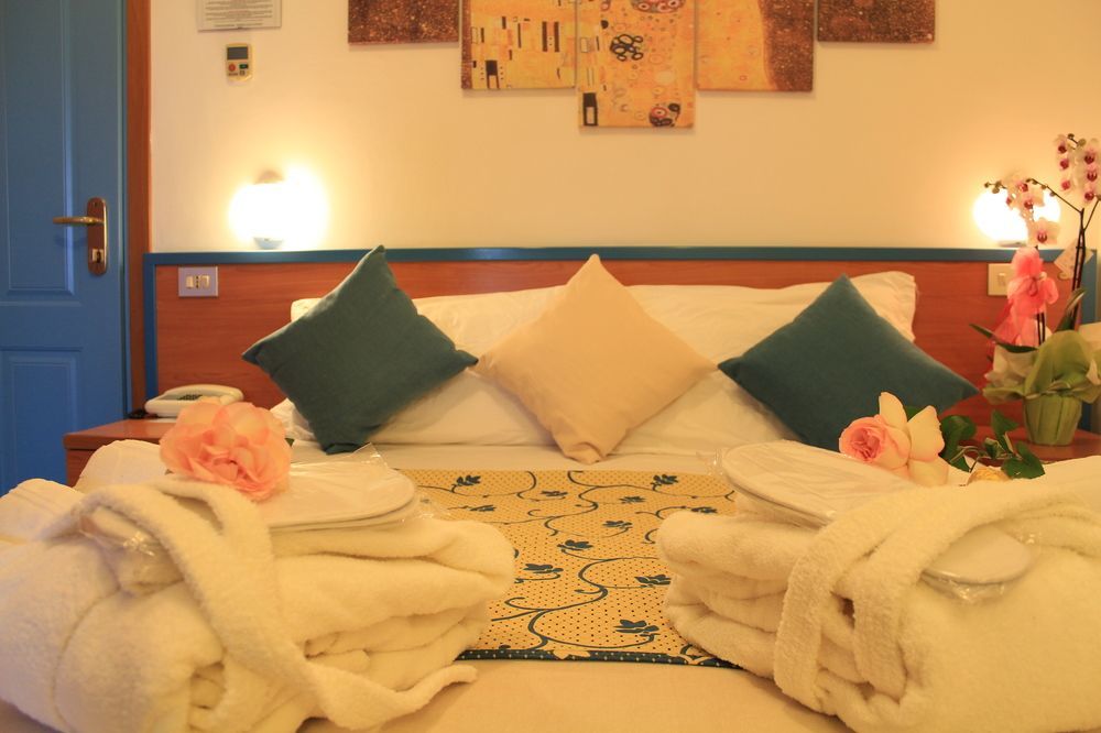 Hotel Paradise ฟาโน ภายนอก รูปภาพ