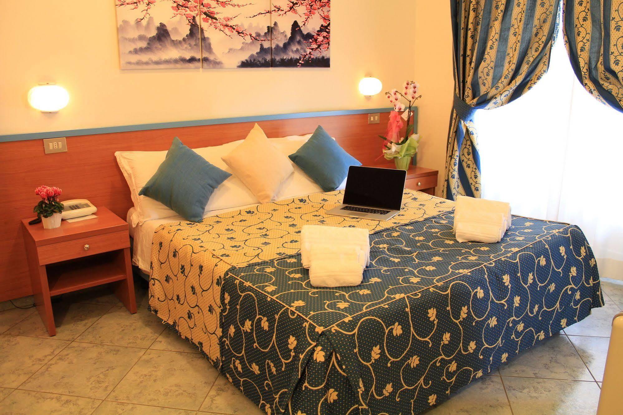 Hotel Paradise ฟาโน ภายนอก รูปภาพ